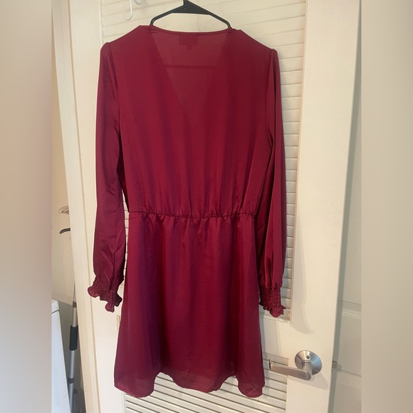 Satin dress - Picture 2 of 4